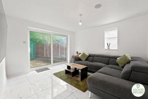 Blackden Walk, Wilmslow, SK9 2EN