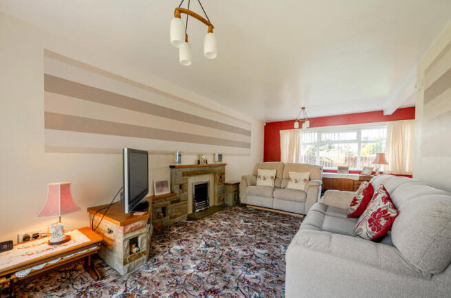 1388887-5-695e8f7...