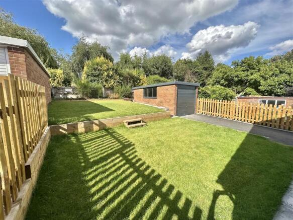 2 bed Detached Bungalow for sale Image 9