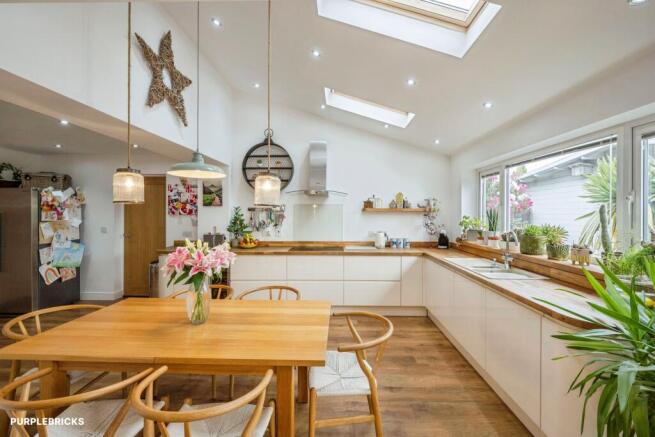 3 bed Detached for sale Image 12