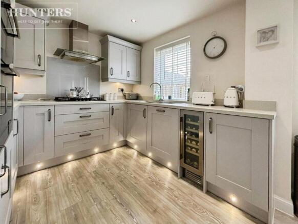 4 bed Detached for sale Image 7