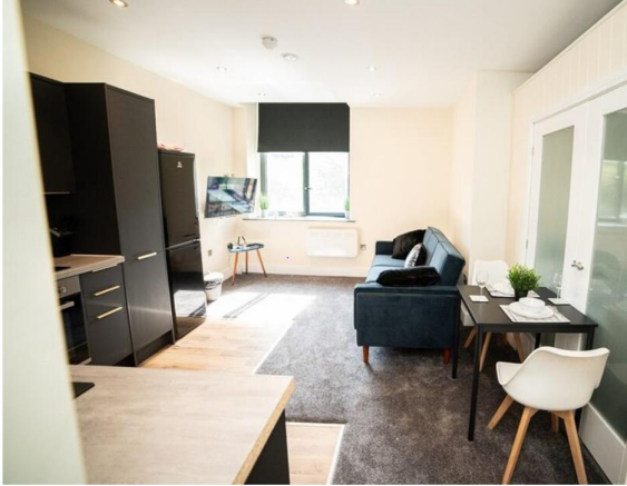 2 bed Apartment to rent Image 4