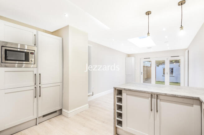 Uxbridge Road, Feltham, TW13