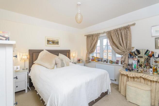 EZAELBBUHS60 - Bedroom D.jpg