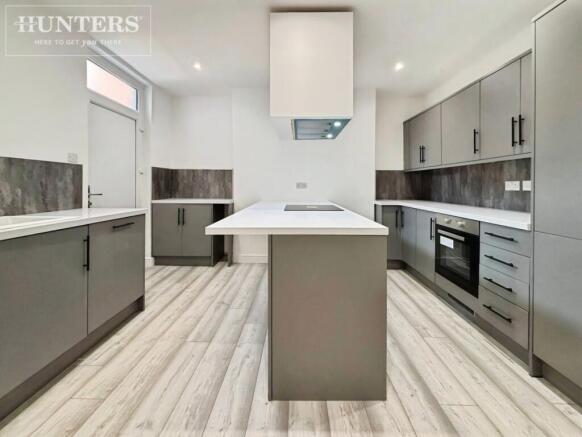 4 bed Terraced for sale Image 5