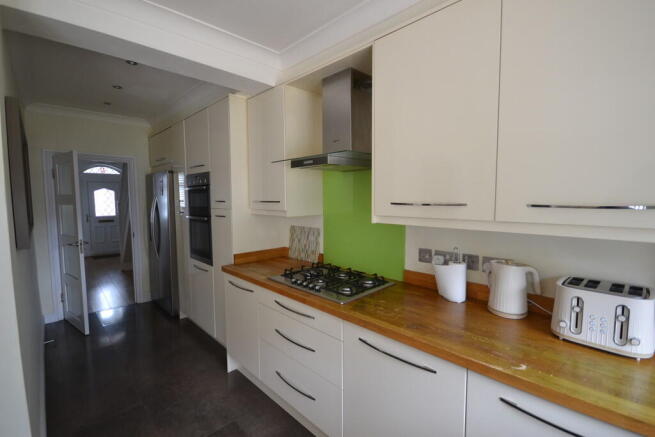 Heather Avenue, Romford photo 4