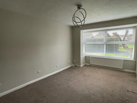 Lounge1.jpg
