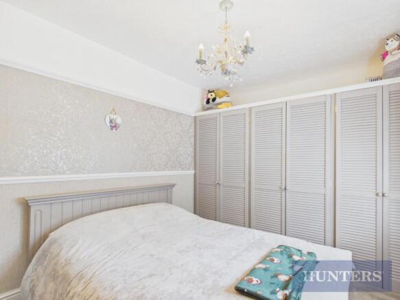 2 bed Flat for sale Image 9