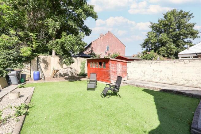 4 bed Detached for sale Image 9