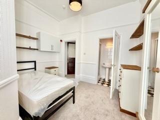 BEDROOM B.jpg