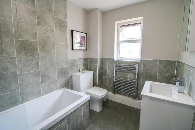 2 bed Apartment for sale Image 6