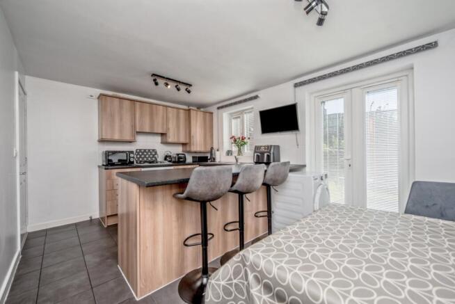 3 bed Detached for sale Image 5