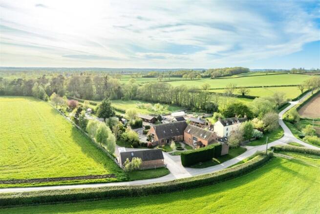 Brook End, Hurley
