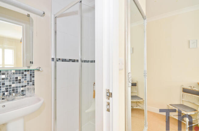 En-suite Shower Room.JPG
