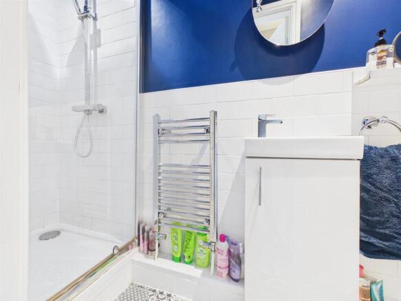 4 bed Terraced for sale Image 5