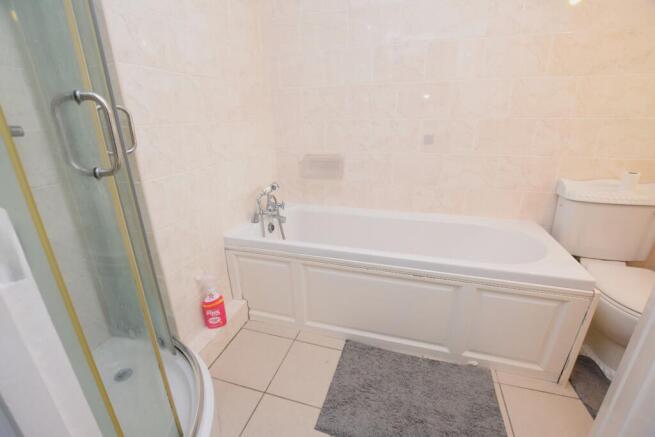 bath & shower room
