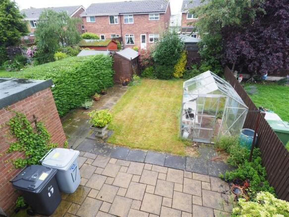 Well Appointed Rear Garden 568