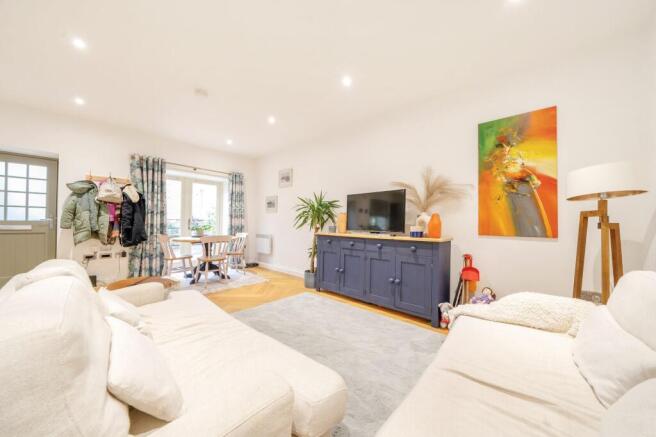 2 bed Semi-Detached for sale Image 4