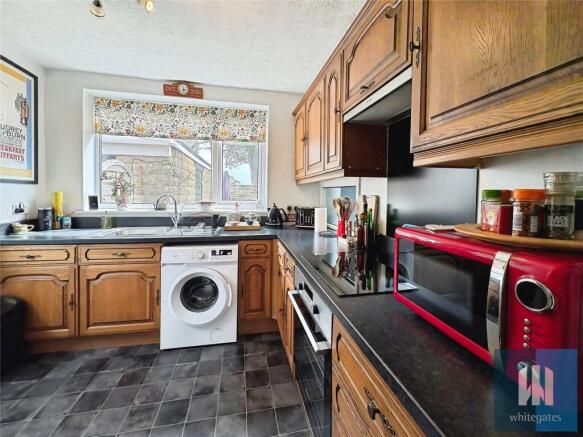 3 bed Semi-Detached for sale Image 12