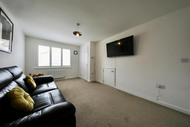 2 bed Semi-Detached for sale Image 5