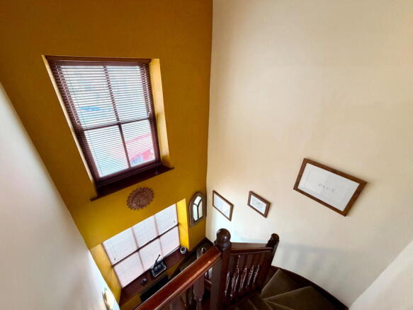2 bed Apartment for sale Image 11