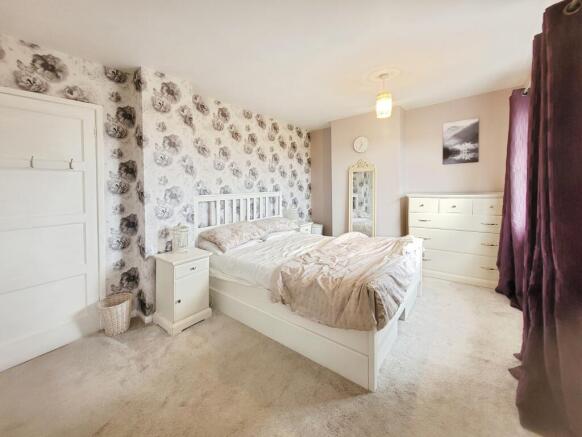 2 bed Semi-Detached for sale Image 7