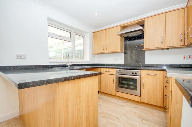 Tickleford Drive, Southampton photo 4