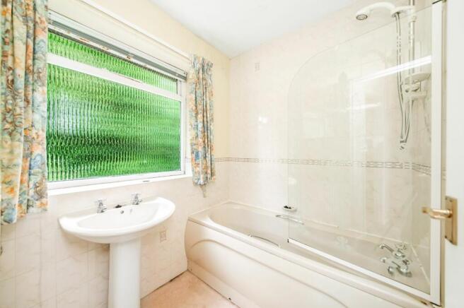 HOUSE BATHROOM