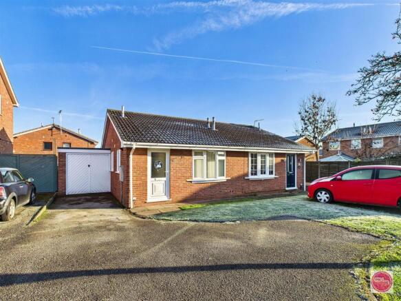 2-bed house on Britannia Drive, Stretton, Burton-On-Trent, £175,000