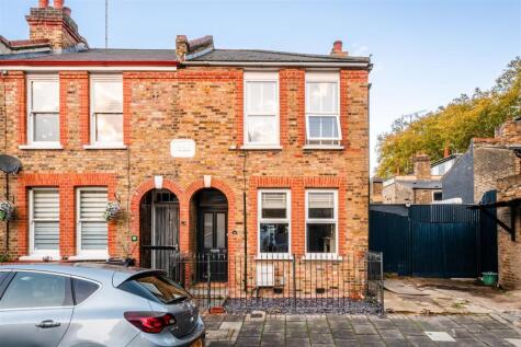 Seal Street, E8