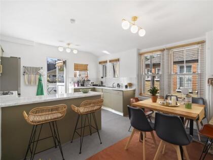 Louisville Road, SW17