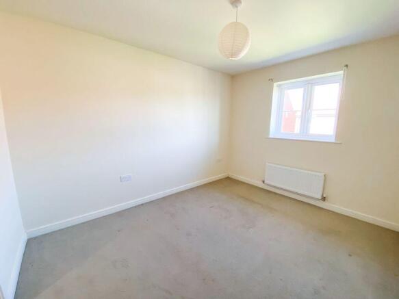 3 bed Semi-Detached for sale Image 10