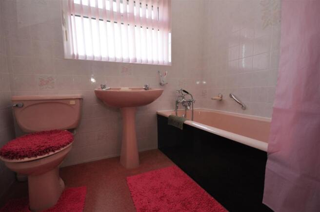 HOUSE BATHROOM