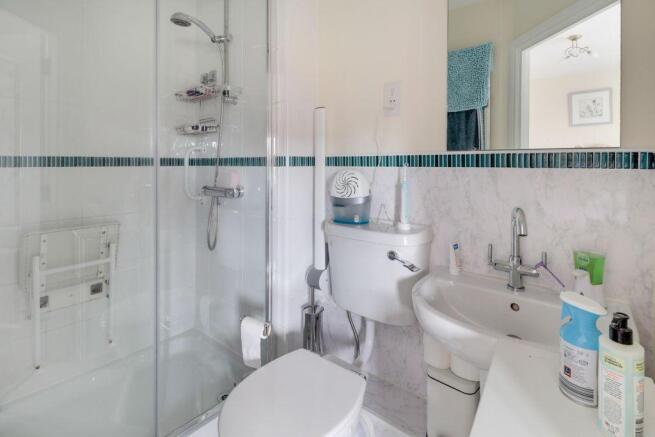 Ensuite to Bed 1