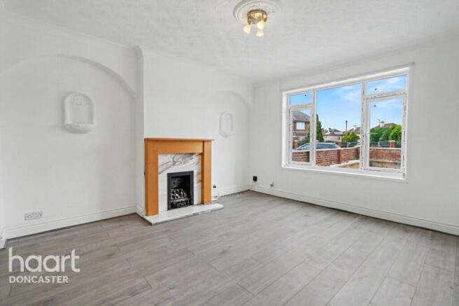 3 bed Semi-Detached for sale Image 6
