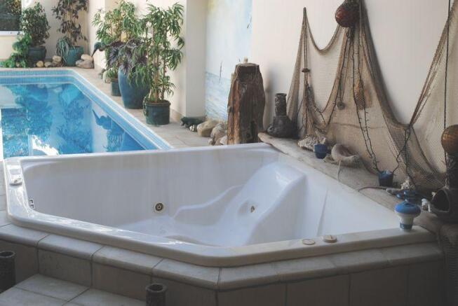 Jacuzzi