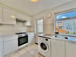 34, Heathlands Way, Hounslow TW4 5BU