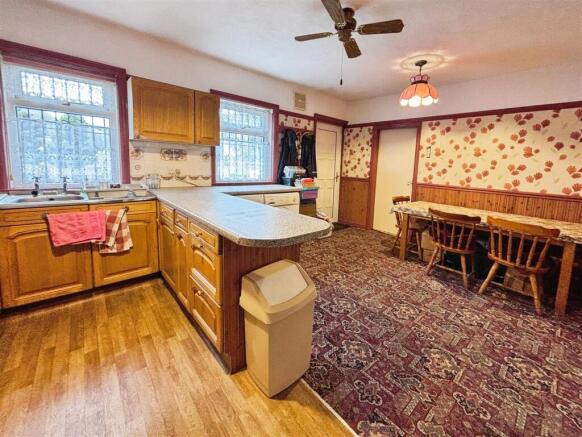3 bed Detached Bungalow for sale Image 7