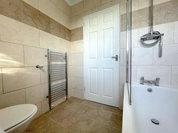 Bathroom (2).jpeg