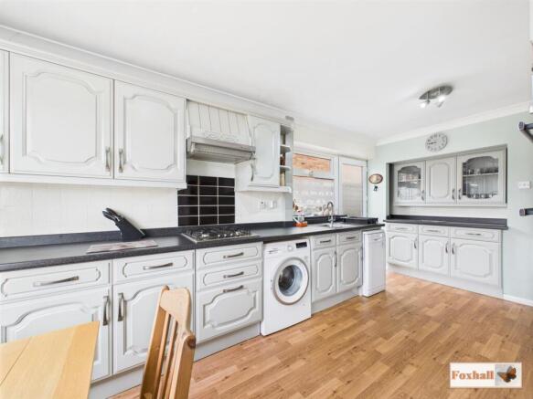 Kitchen / Breakfast Room