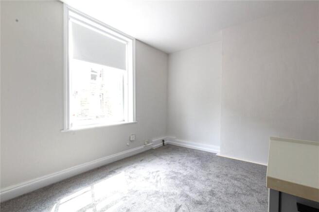 2 bed House to rent Image 7