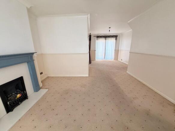 3 bed House to rent Image 4