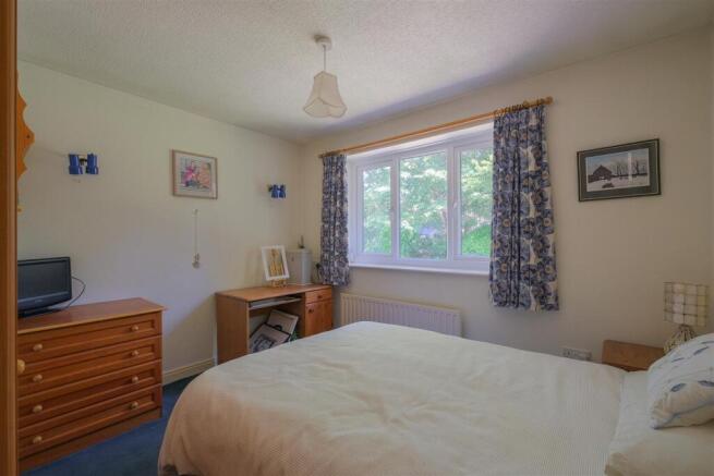 2 bed Apartment for sale Image 10