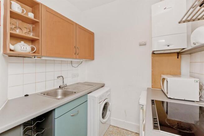 Image 4 kitchen 1.jpg