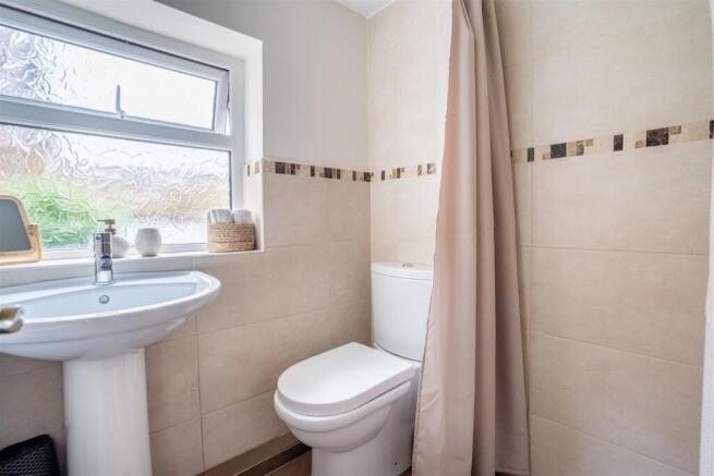 4 bed Terraced to rent Image 11