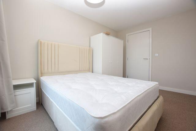 2 bed Apartment to rent Image 11