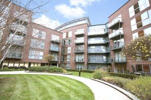Flat 526, The Heart, Walton-on-thames KT12 1GF