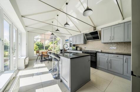 Littlefield Road, Alton, Hampshire, GU34