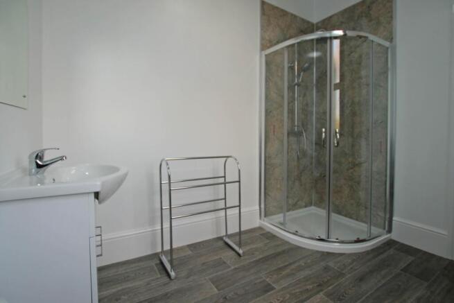 1 bed Flat to rent Image 6