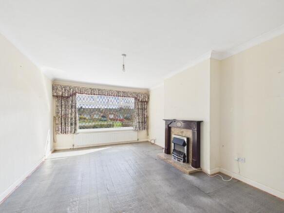 2 bed Semi-Detached Bungalow for sale Image 4